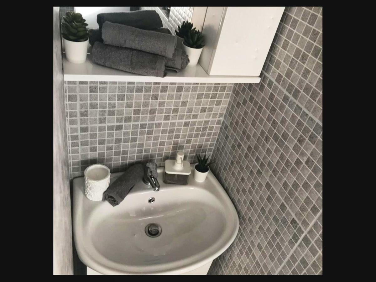 Apartments Sea Star Ivana Marina Luaran gambar